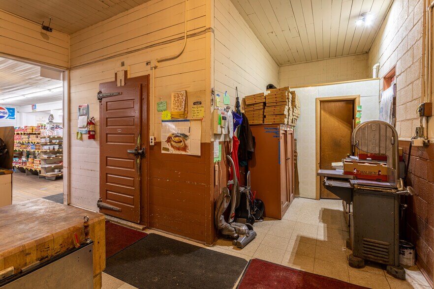 More Photos Of 56609 MT Highway 212, Charlo Supermarket For Sale
