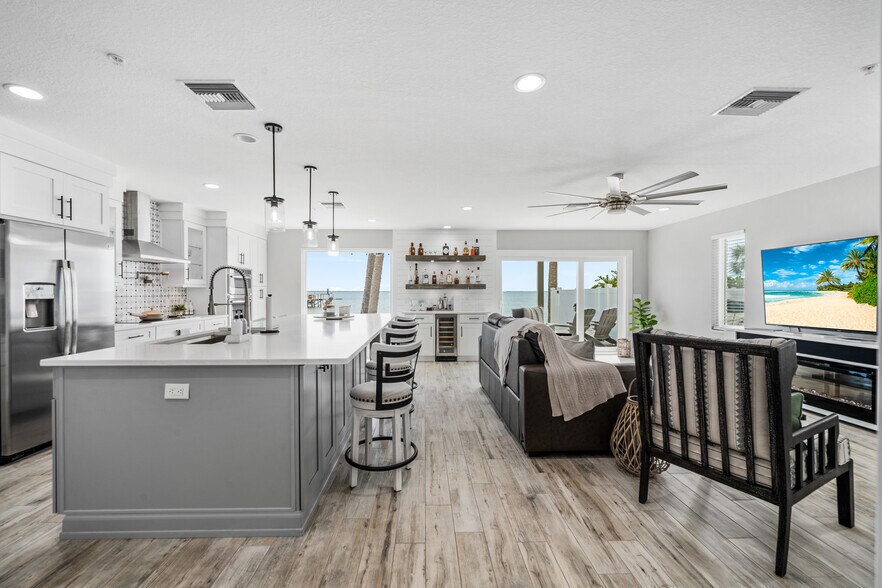More Photos Of 2223 S Washington Ave, Titusville Office Residential For Sale