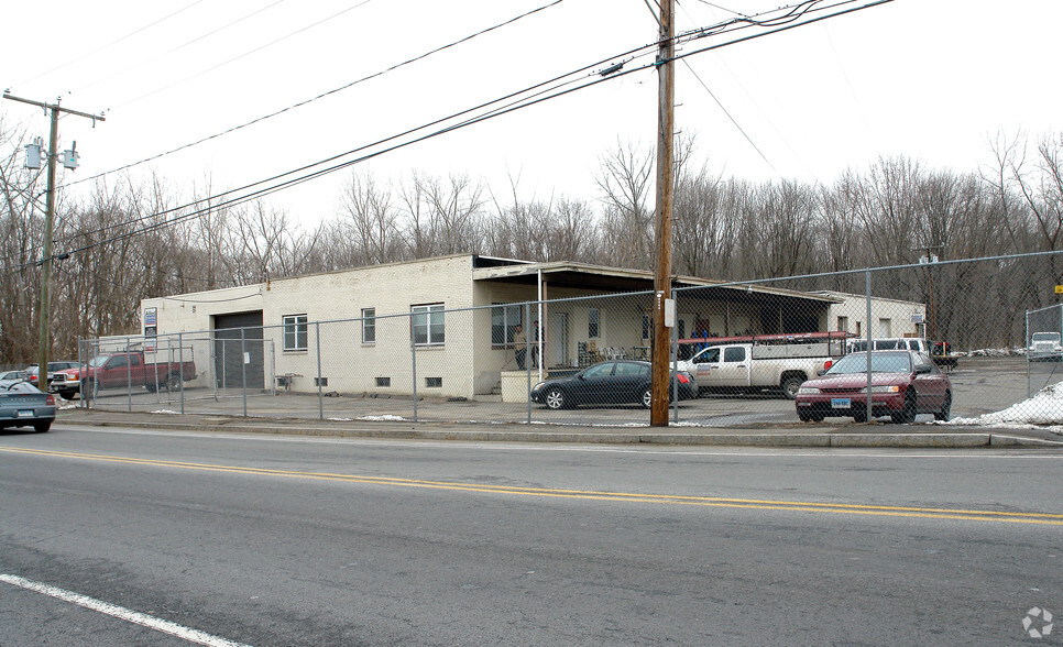 Primary Photo Of 160-180 Governor St, East Hartford Manufacturing For Lease