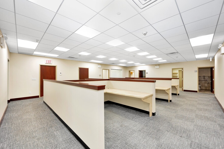 More Photos Of 169 Liberty Ave, Mineola Office For Sale