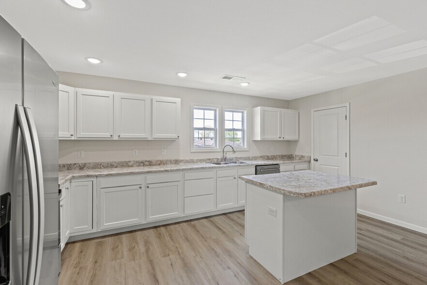 More Photos Of 275-277 Broadway St, Irvine Apartments For Sale