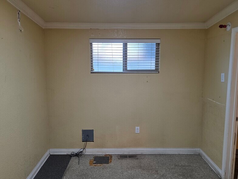 More Photos Of 466 Del Norte Ave, Yuba City Medical For Sale