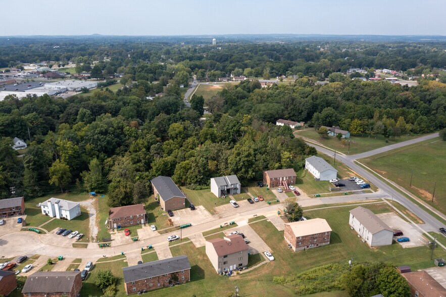 More Photos Of 412 Woodcreek Dr, Radcliff Apartments For Sale