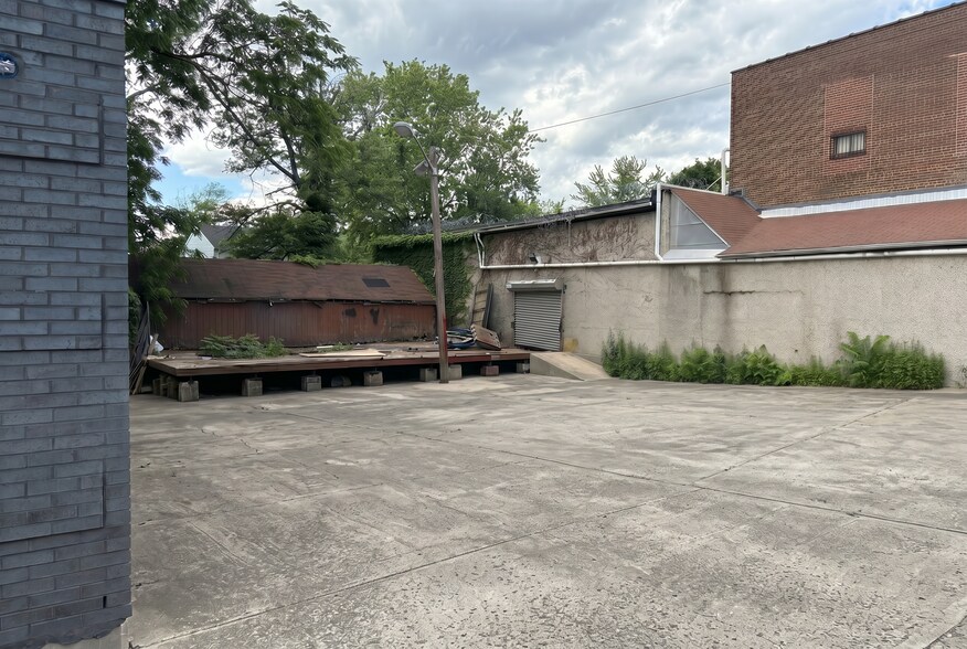 More Photos Of 491 21st St, Irvington Warehouse For Lease