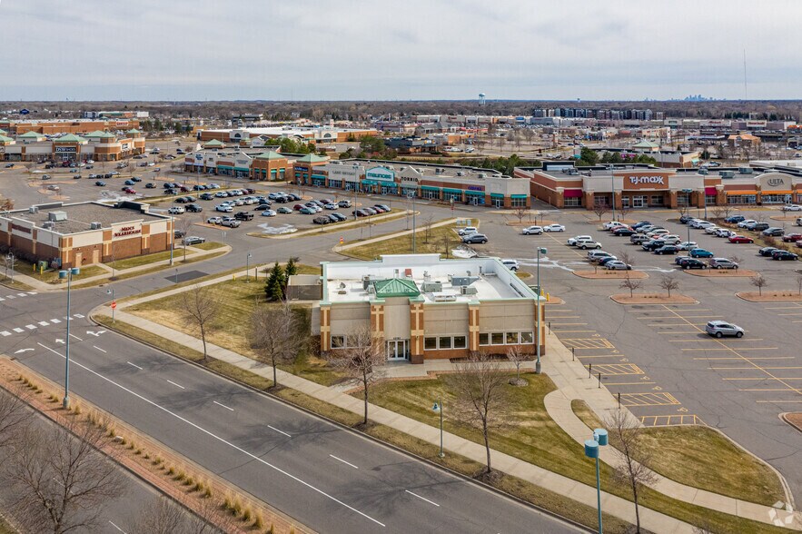 More Photos Of 12792 Riverdale Blvd NW, Coon Rapids Restaurant For Lease