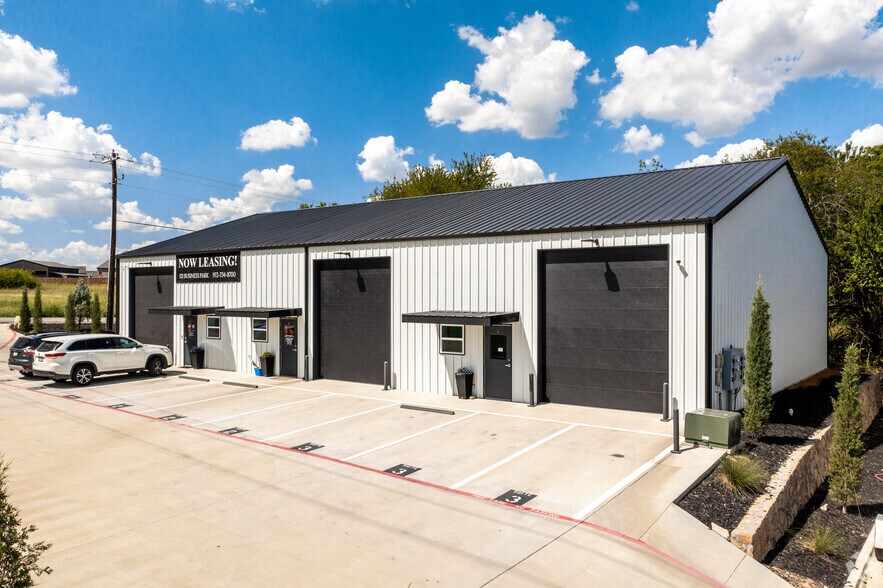 More Photos Of 14333 FM 121, Van Alstyne Flex For Lease