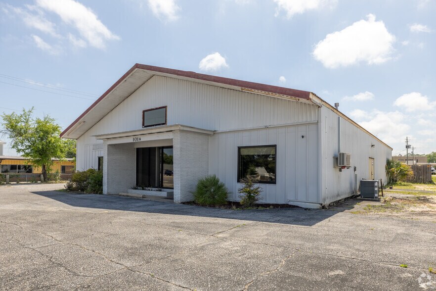 Primary Photo Of 101 S John Sims Pky, Valparaiso Warehouse For Lease