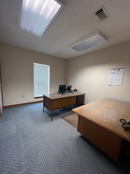 More Photos Of 8989 Interline Ave, Baton Rouge Office For Sale