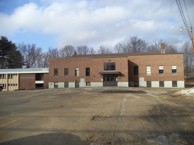 More Photos Of 10 School St, Allenstown Specialty For Sale