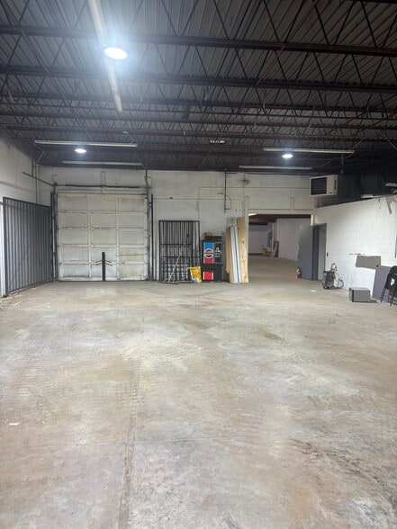 More Photos Of 2222 E Boulder St, Colorado Springs Light Manufacturing For Lease