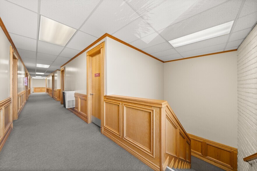 More Photos Of 100 S Citrus Ave, Covina Office For Sale