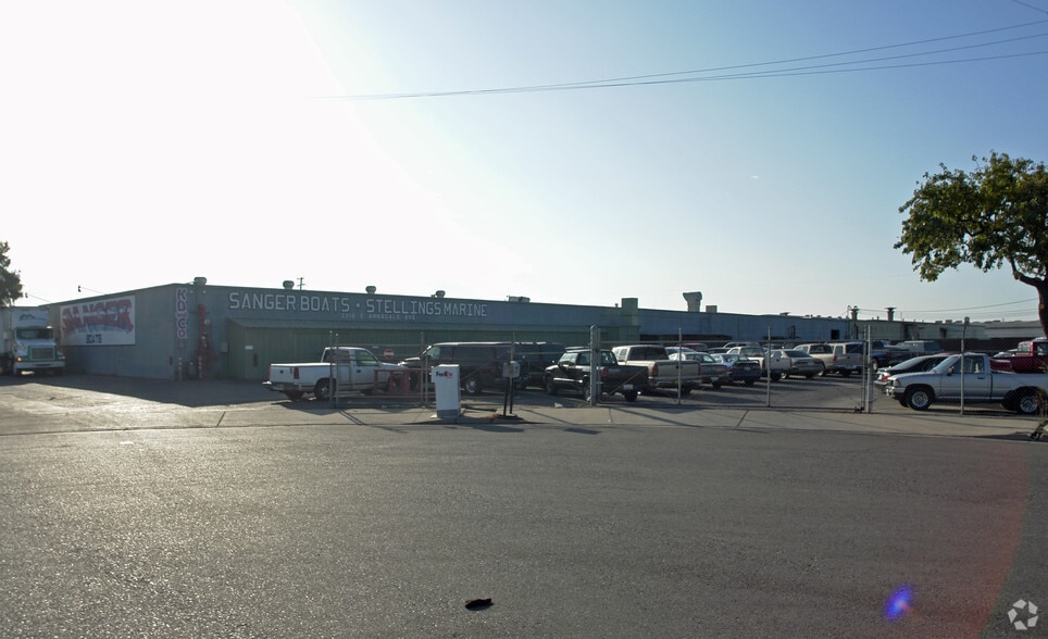 More Photos Of 3316 Annadale Ave, Fresno Manufacturing For Lease