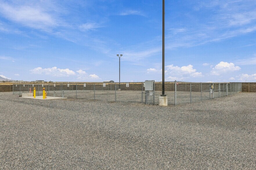 More Photos Of 1440 Battelle Blvd, Richland Manufacturing For Sale