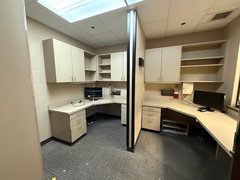 More Photos Of 3415 Golden Rd, Tyler Office For Lease