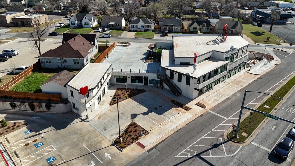 More Photos Of 5100-5114 N Classen Cir, Oklahoma City Freestanding For Lease