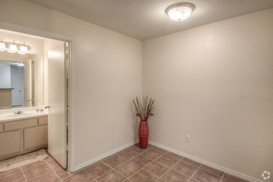 13150 St, Houston, TX 77099 Apartments For Sale