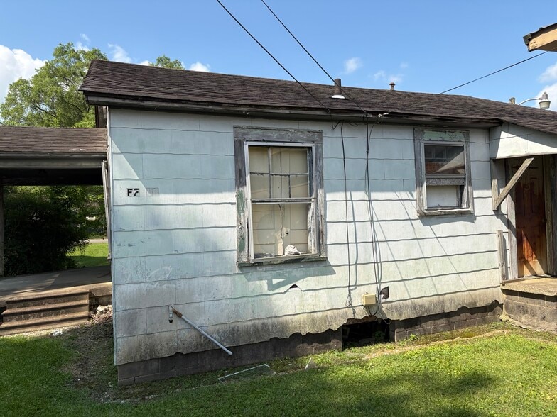 More Photos Of 203 E Chestnut St, Gadsden Apartments For Sale
