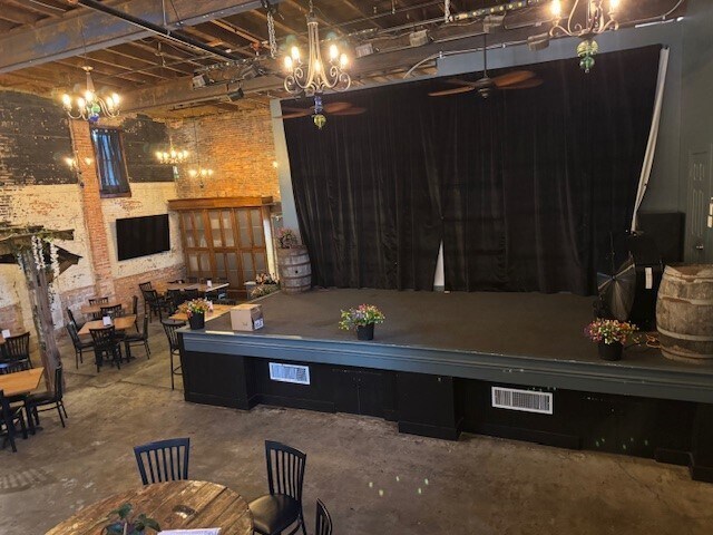 More Photos Of 12 Broad St, Berlin Restaurant For Sale