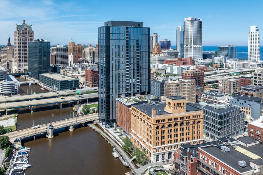 More Photos Of 333 N Water St, Milwaukee Apartments For Lease