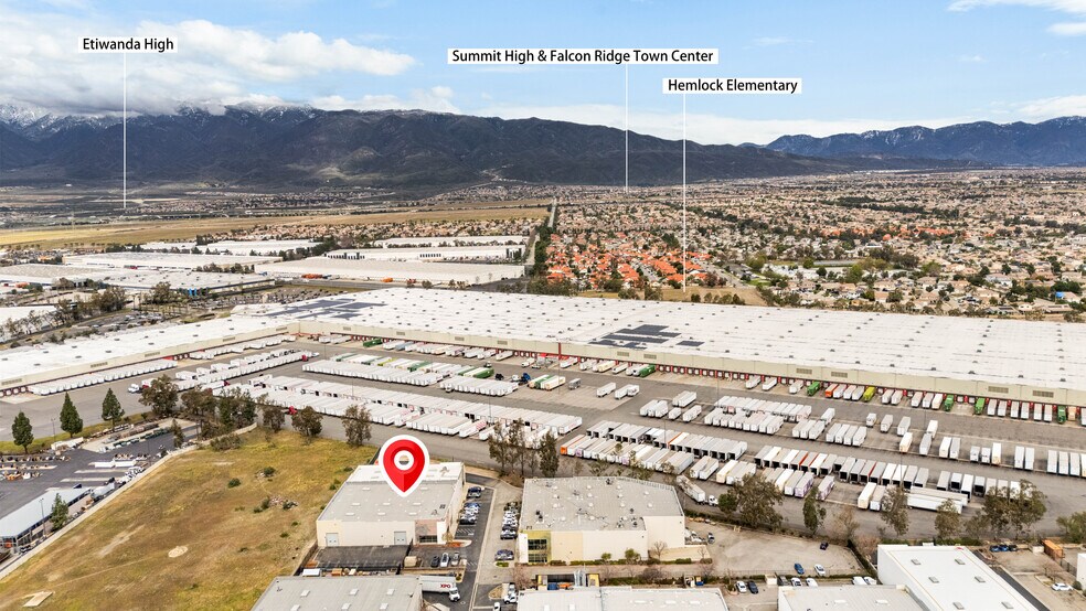 More Photos Of 14920 Hilton Dr, Fontana Warehouse For Lease