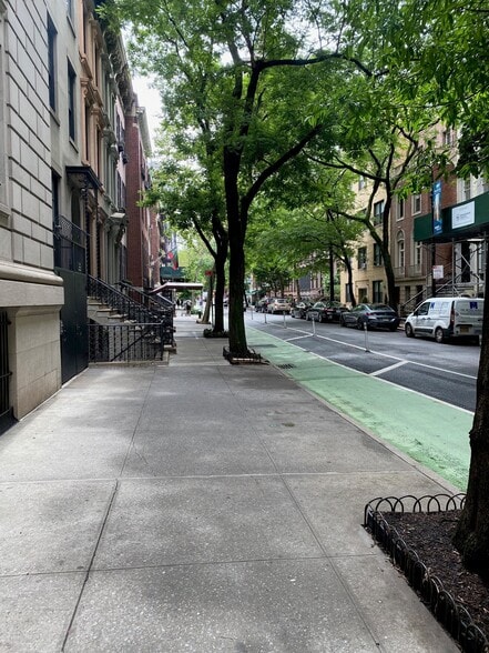 More Photos Of 111 E 62nd St, New York Medical For Lease