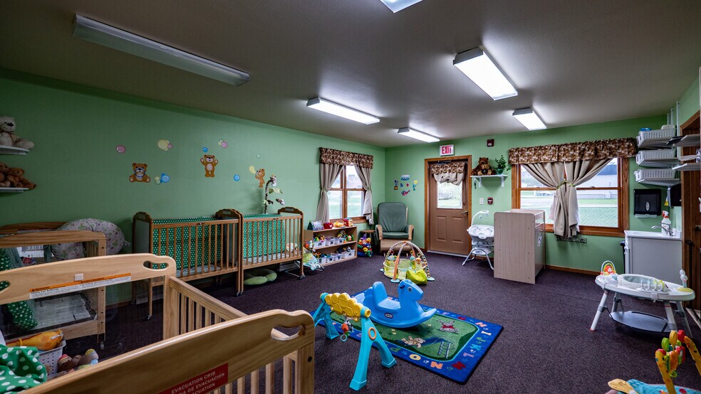 More Photos Of 303 S Western Ave, Waupaca Daycare Center For Sale
