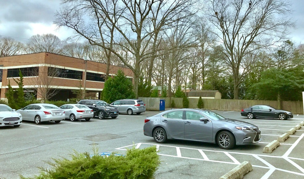 More Photos Of 517 Benfield Rd, Severna Park Office For Lease