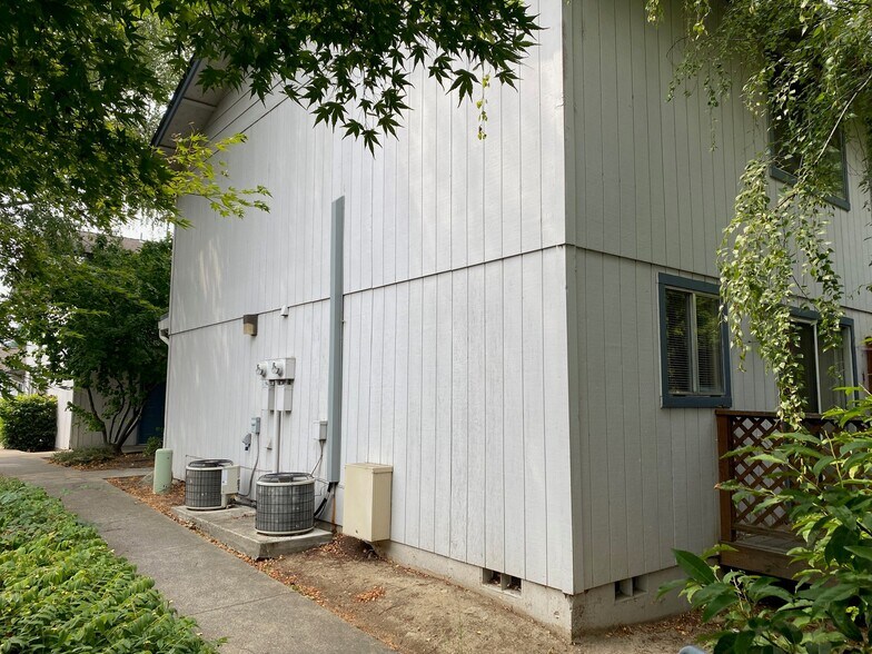 More Photos Of 799 Spring St, Medford Apartments For Sale