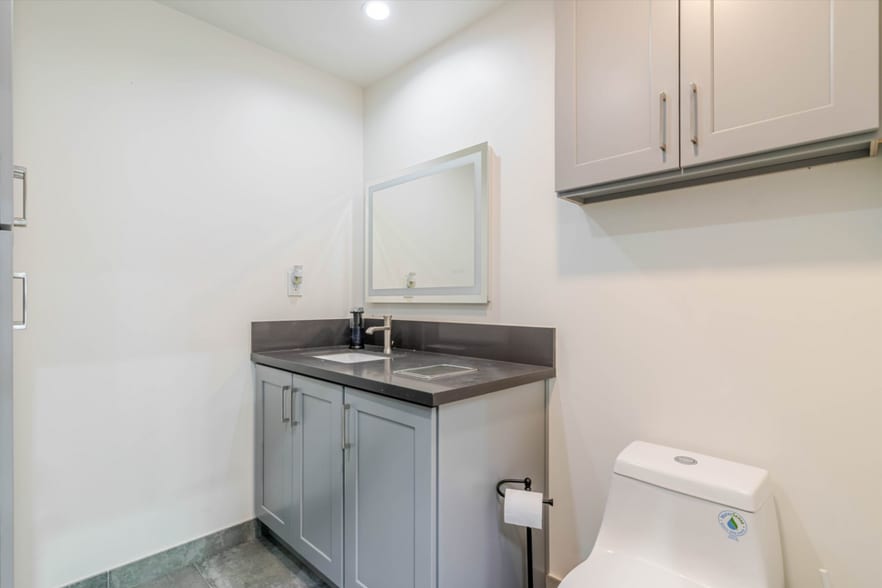 More Photos Of 11635-11637 Tuxford St, Sun Valley Warehouse For Sale