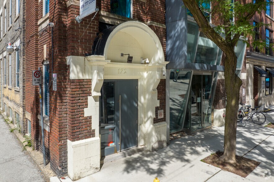 More Photos Of 172 John St, Toronto Office For Sale