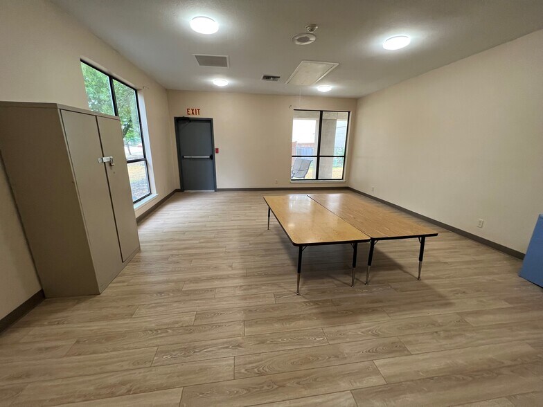 More Photos Of 2709 Custer Rd, Plano Religious Facility For Lease