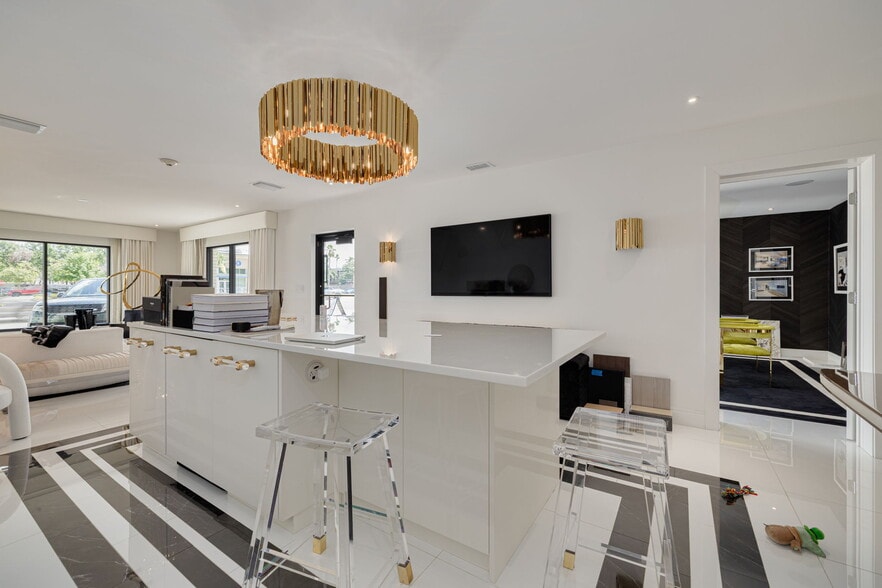 More Photos Of 4608 W Kennedy Blvd, Tampa Office For Lease