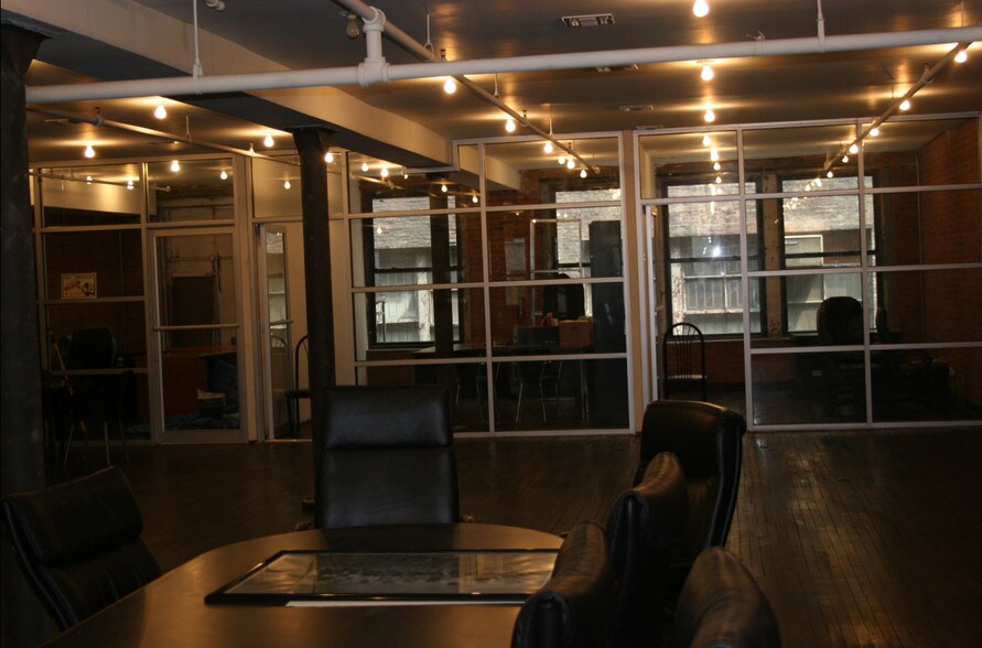More Photos Of 247 W 36th St, New York Office For Lease