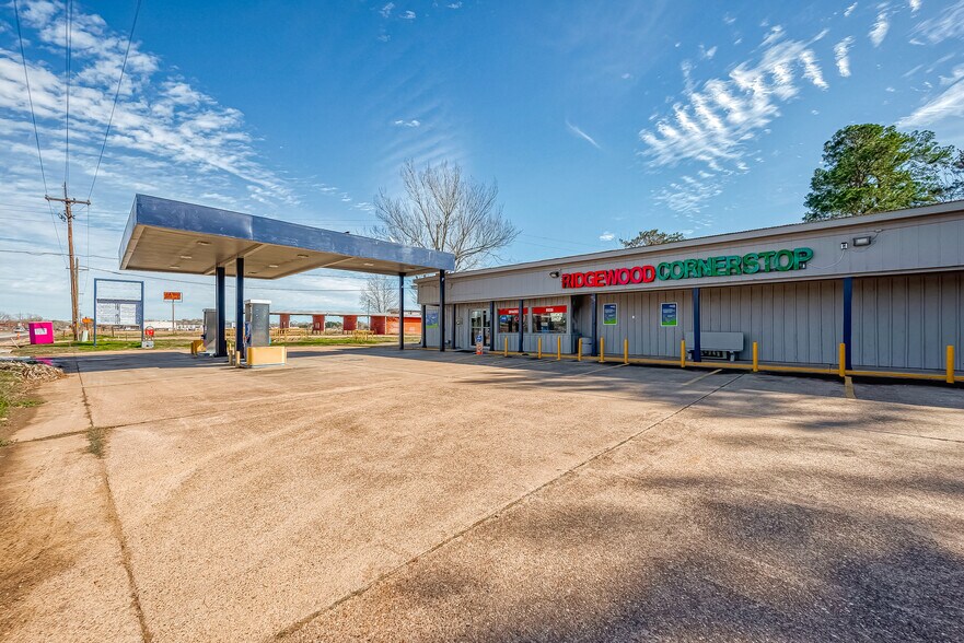 More Photos Of 4310 N Main St, Liberty Convenience Store For Sale