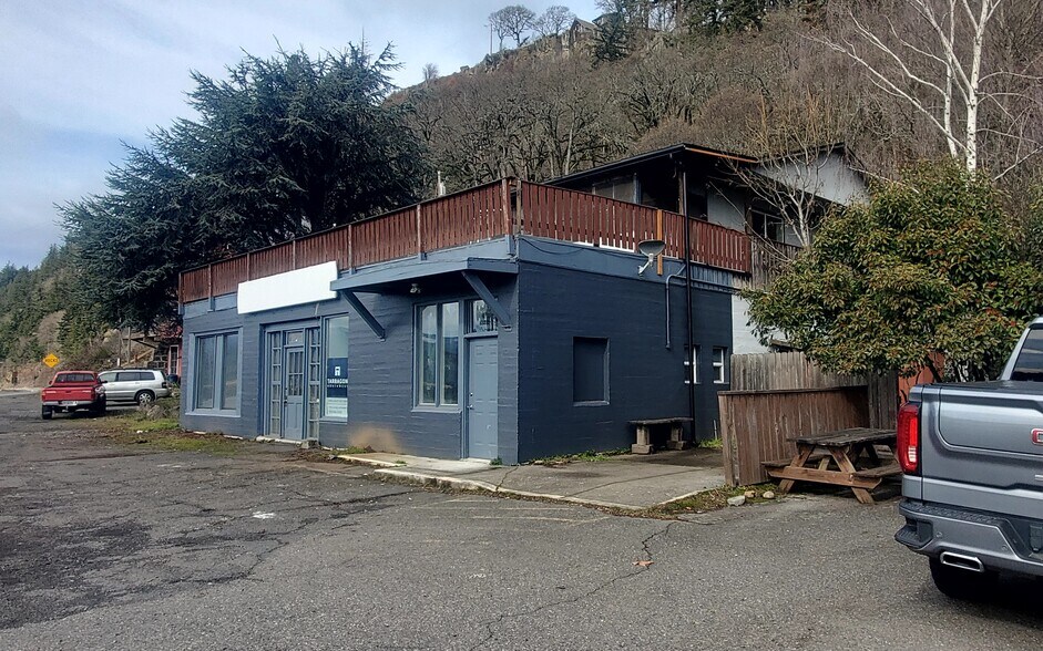 More Photos Of 63281 WA-14, Underwood Flex For Lease