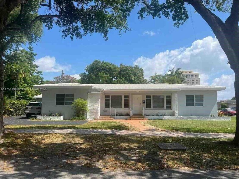 Primary Photo Of 401 Malaga Ave, Coral Gables Apartments For Sale
