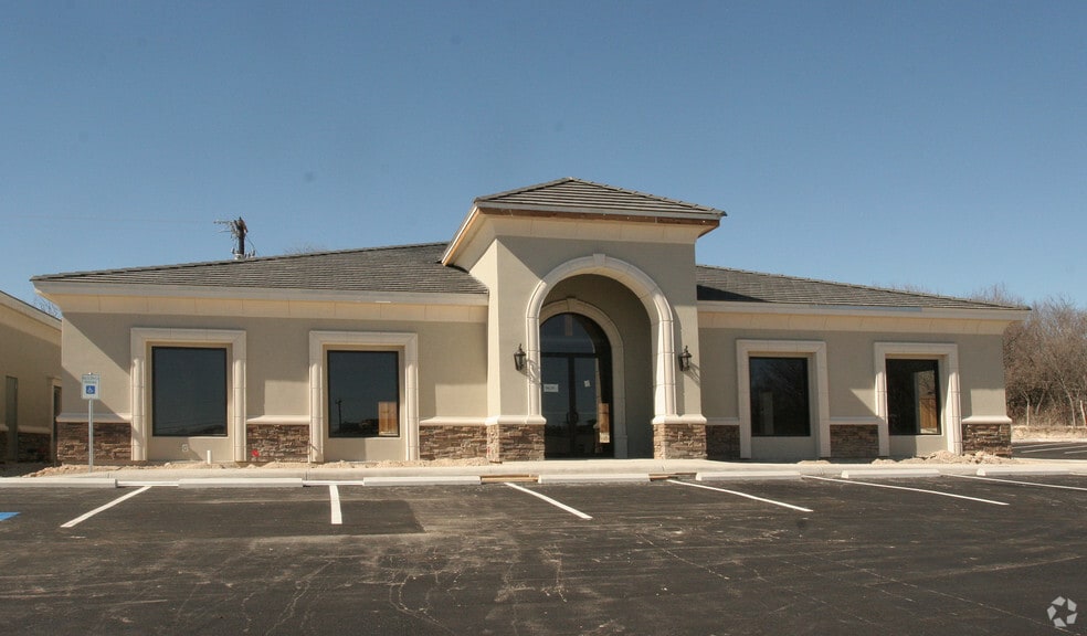 More Photos Of 9647 Huebner Rd, San Antonio Medical For Sale