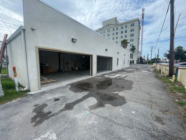 More Photos Of 2302 14th St, Gulfport Office Residential For Sale