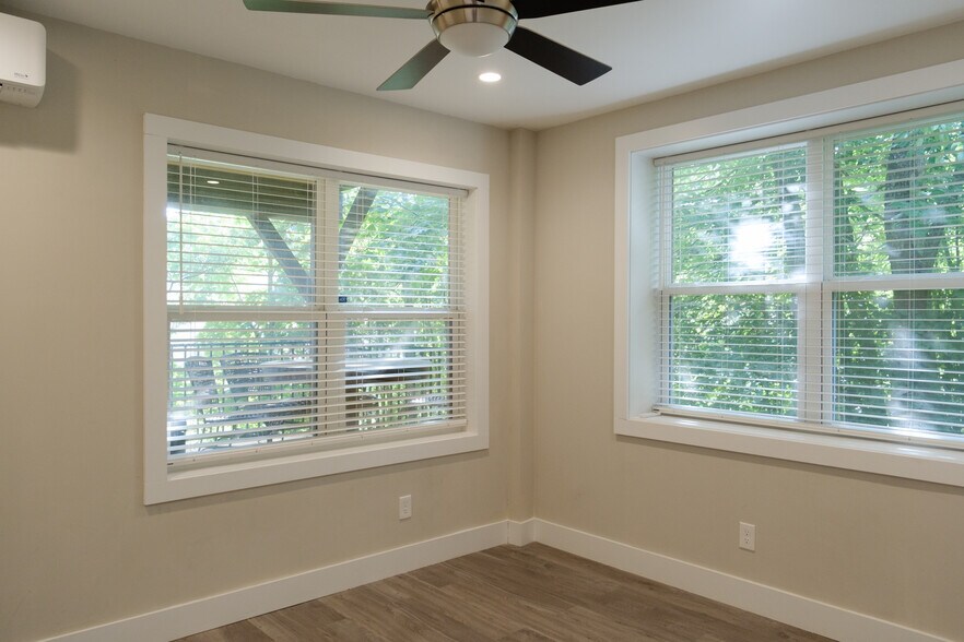 More Photos Of 14 Red Maple Dr, Weaverville Multifamily For Sale