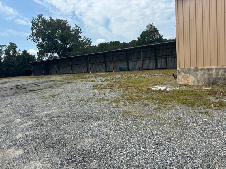 More Photos Of 1853 Jeffersonville Rd Rd, Macon-Bibb Warehouse For Sale