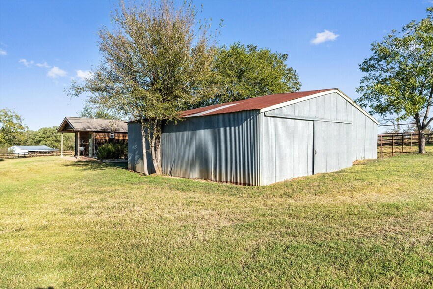 More Photos Of 1092 FM 3000, Elgin Specialty For Sale