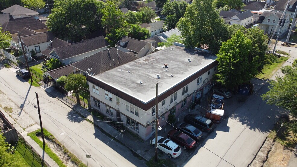 More Photos Of 2008 Fletcher St, Houston Apartments For Sale
