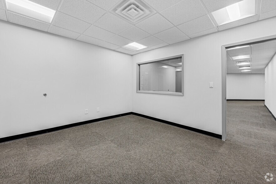 More Photos Of 3441 Halifax St, Dallas Unknown For Lease