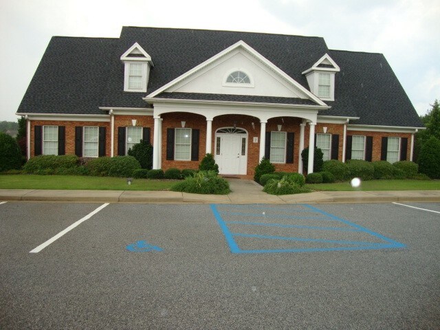 More Photos Of 2 Leas Courtyard Dr, Seneca Medical For Sale