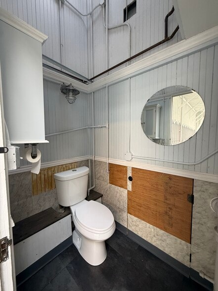 More Photos Of 29 Moss St, San Francisco Warehouse For Sale