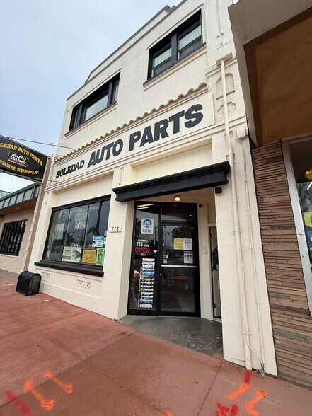Primary Photo Of 415 Front St, Soledad Storefront Retail Residential For Lease