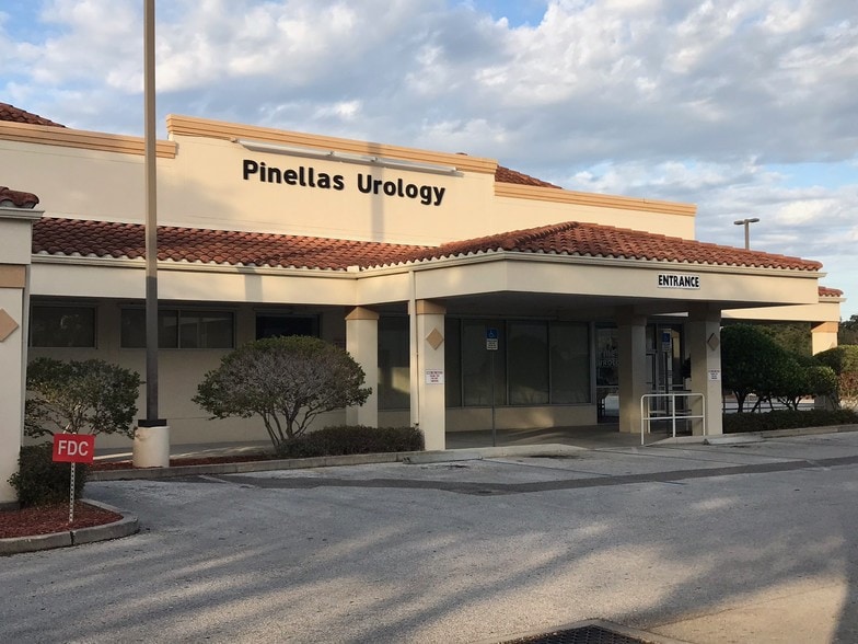 More Photos Of 5747 38th Ave N, Saint Petersburg Freestanding For Lease