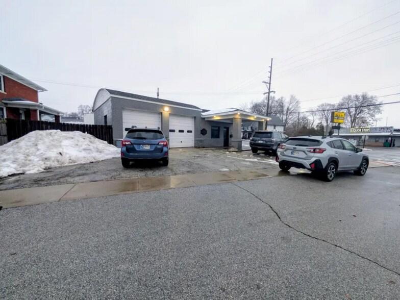 Primary Photo Of 52 W Main St, Westville Flex For Sale