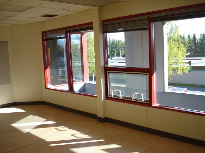 More Photos Of 3700 Woodland Dr, Anchorage Flex For Sale