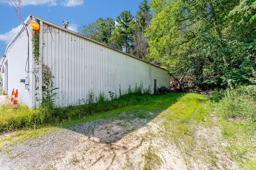 More Photos Of 25 Opal Dr, Fairmont Warehouse For Sale